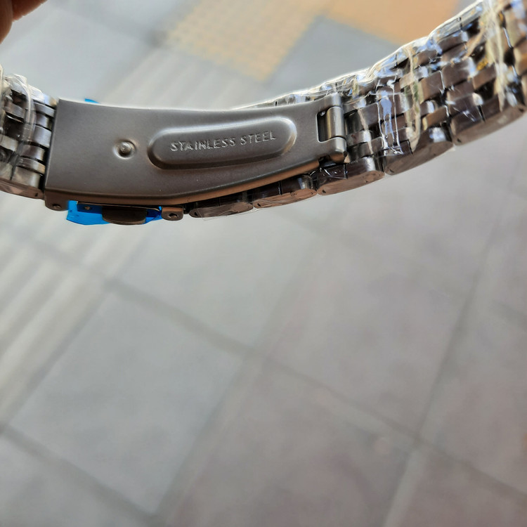 ساعت مچی زنانه کاسیوcasio بند استیل صفحه مربع