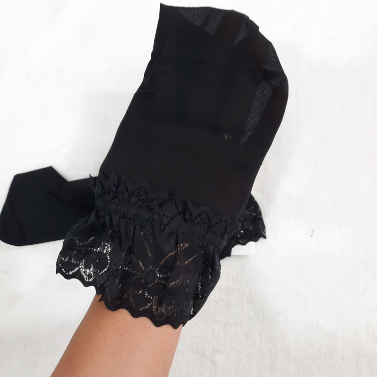 جوراب شیشه ای بالا زانو پنتی penti مدل لبه گیپور ژله ای